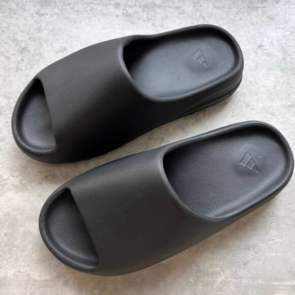 Yeezy Slides Slate Grey - Picture 1 of 6